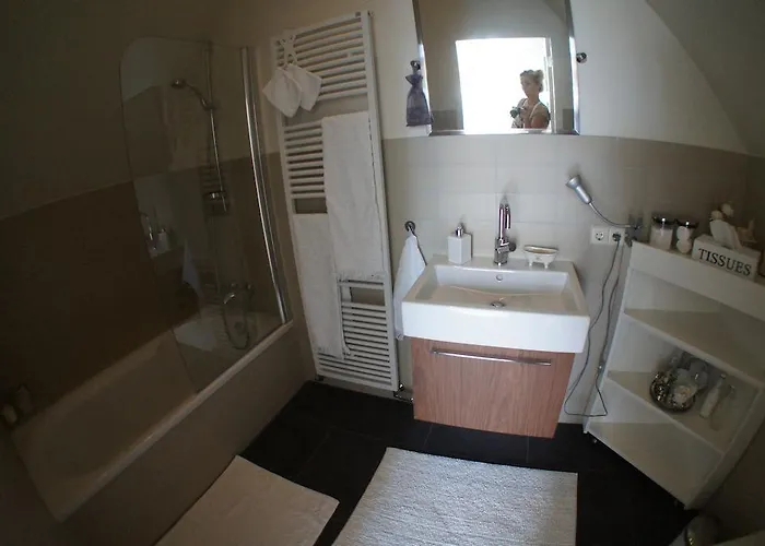 Gasthuis On The Roof 4*